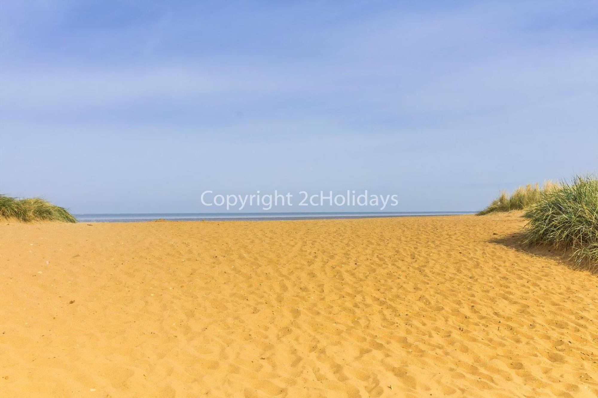 6 Berth Caravan For Hire By The Beach In Heacham, Norfolk Ref 21038C Exterior foto